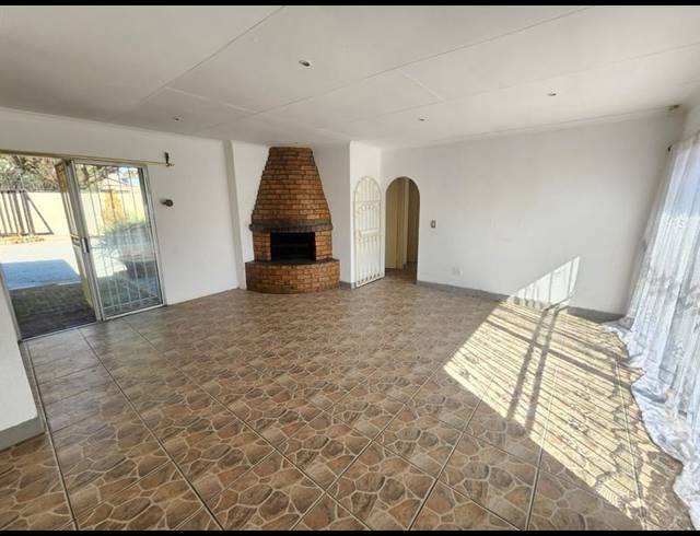 3 BEDROOM HOUSE FOR SALE IN ALBERTSDAL